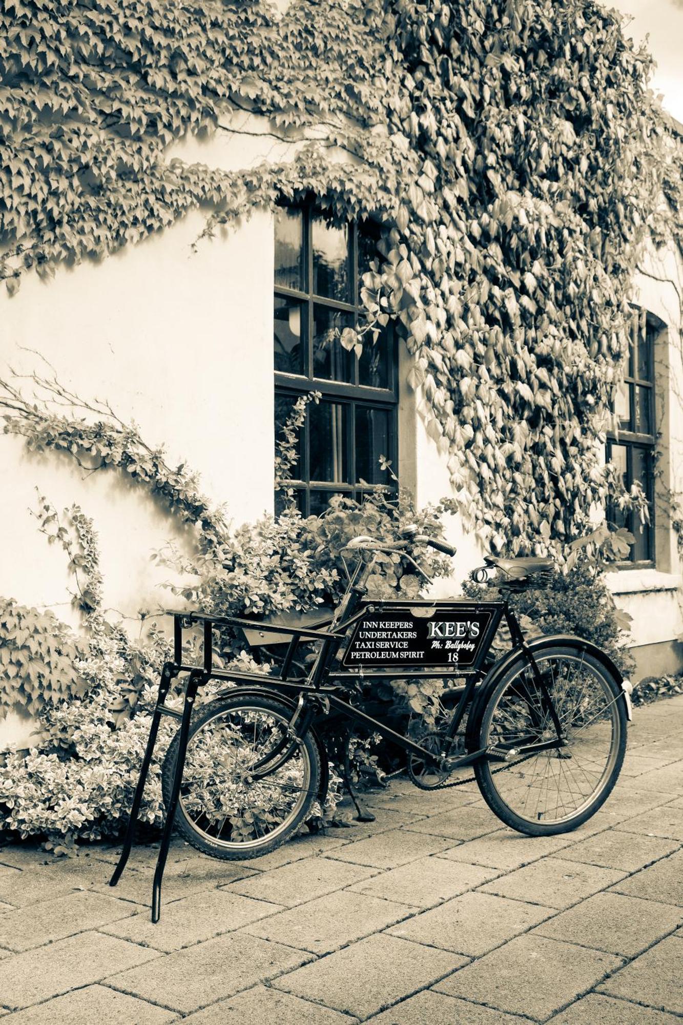 Kee'S Hotel Stranorlar Экстерьер фото